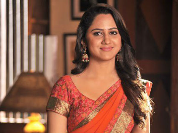 మియా జార్జ్