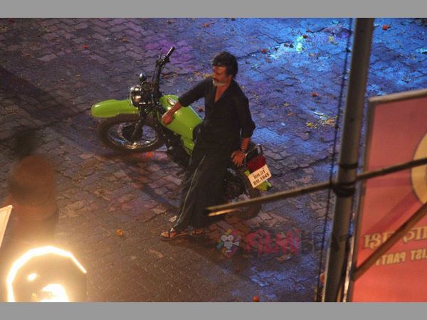 బాలీవుడ్ ప్రముఖులతో..