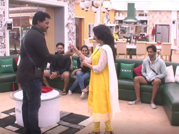 దీక్షను ఆటపట్టించిన..