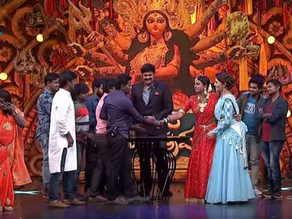 అందమైన ఫ్యామిలీ అంటూనే...