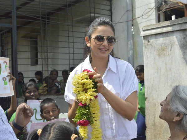 Rakul Preet Singh celebrates Birthday with orphan children Rakul Preet Singh celebrates Birthday with orphan children
