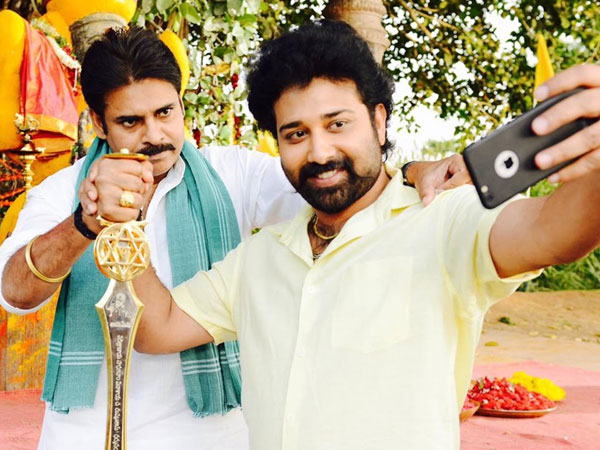 అందుకే పవన్కు కత్తి ఇచ్చా