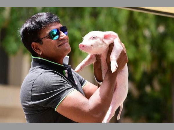 అదుగో