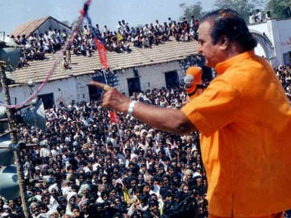 రామ్ గోపాల్ వర్మ గారు తీస్తున్న ఈ సినిమా కా౦ప్రహిన్సివ్ గా తీయాలని NTR గారి కుటుంబ సభ్యులు అ౦దరితో చర్చి౦చి తీయాలని అంటున్నారు?మరి వారి కుటుంబ సభ్యులతో చర్చి౦చారా?