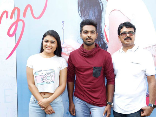 Shalini Pandey bags 100 percent Kaadhal Shalini Pandey bags 100 percent Kaadhal