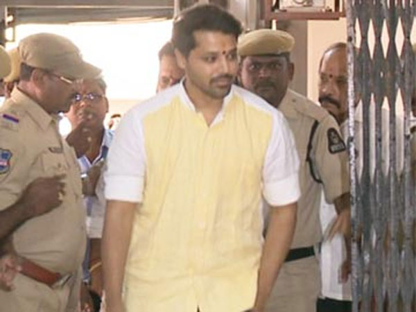 డ్రగ్స్ తీసుకునేంత దారి తప్పలేదు