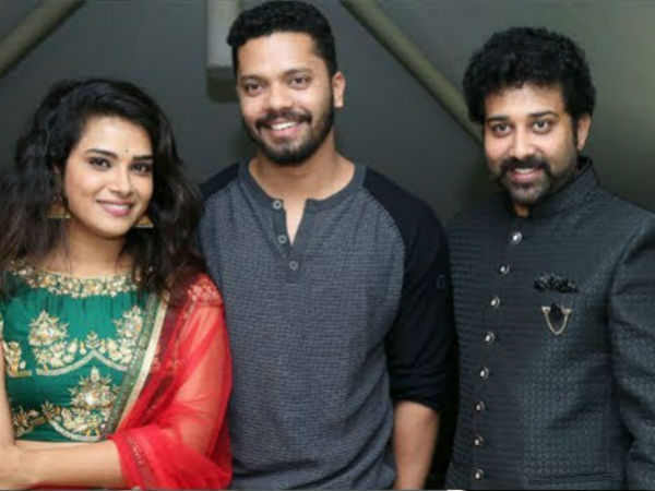 భర్తతో హరితేజ