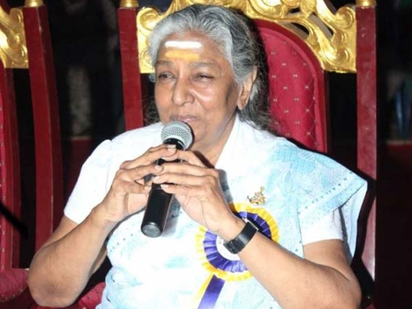 మానసగంగోత్రి మైదానంలో...