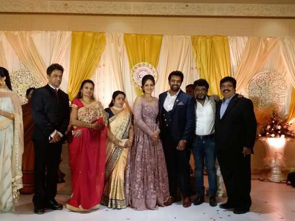 కుటుంబంతో హాజరైన అర్జున్ సర్జా