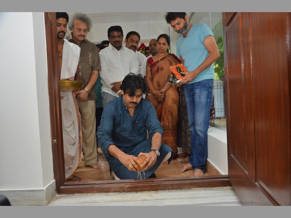 త్రివిక్రమ్ నుండి సహకారం
