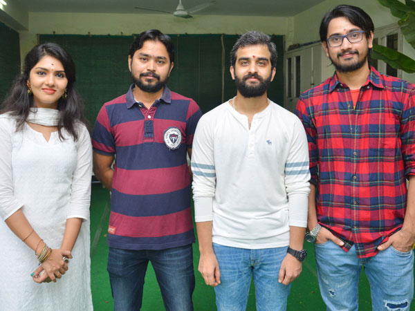 కేరళ భామల సందడి