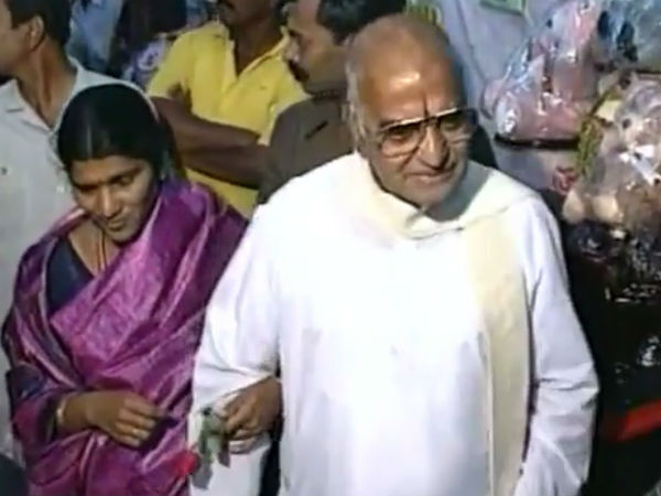 మరుగున పడుతున్న నిజాలపై సినిమా ఓ సాహసం
