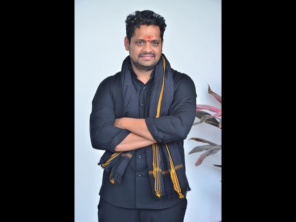 పవన్ కల్యాన్ అభిమానిని