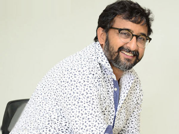 పోలిటికల్ విమర్శలకు తావు లేకుండా