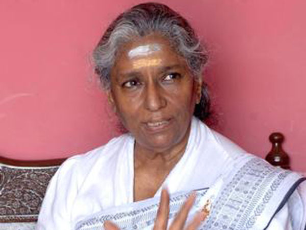 40 రాష్ట్ర స్థాయి అవార్డులు