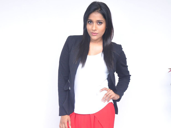 Rashmi sings a song on next nuvve Pramotions Rashmi sings a song on next nuvve Pramotions