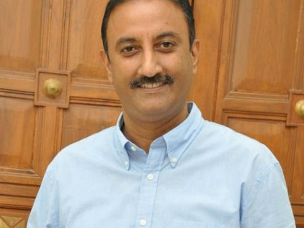 మీడియాకు దొరకని శరత్ మరార్, మౌనంగా...