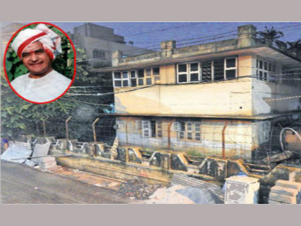బజుల్లా రోడ్డులోని 28వ నెంబర్ ఇల్లు