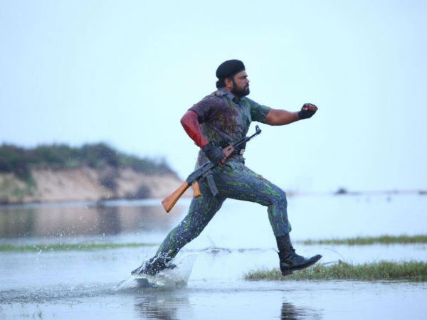 మా అన్నయ్య కంగారుపడి నా డాష్ మీద తన్నారు