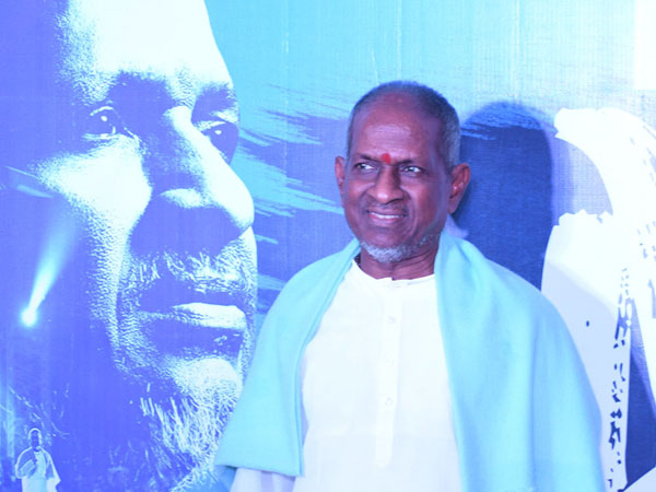 పాటను తప్పుగా పాడినా చప్పట్లే..