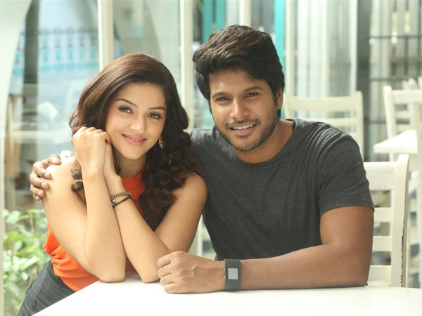 రెండు భాషల్లో ఒకేసారి