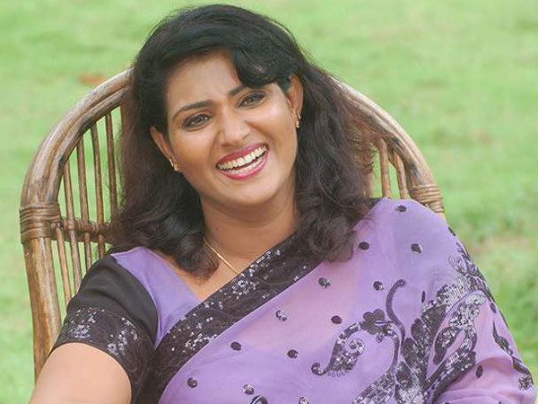 ఎన్టీఆర్ నన్ను ఇంటికి ఆహ్వానించారు