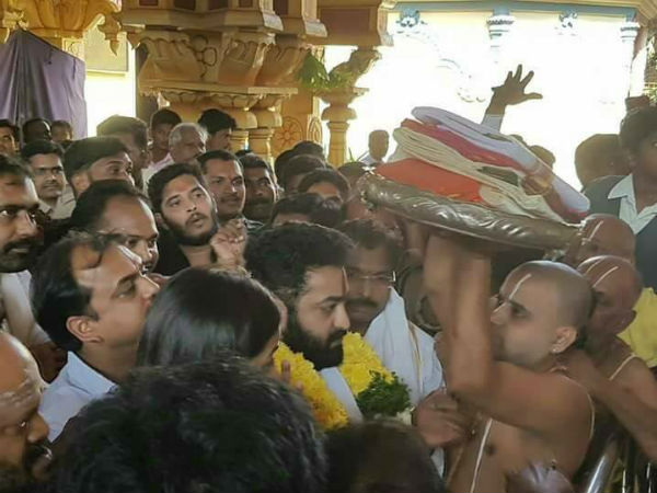 భద్రాద్రి రామయ్య వద్ద జూ ఎన్టీఆర్
