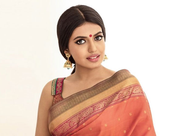 శివానీతో చిత్ర నిర్మాతల చర్చలు