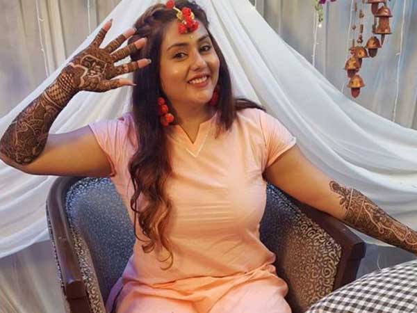 వీరేంద్రతో నమిత వివాహం