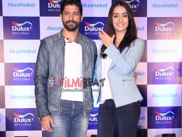 మళ్లీ ఫర్హాన్ అఖ్తర్తో అఫైర్