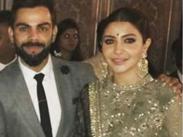 కోహ్లి, అనుష్క డ్రెస్సింగ్ అదుర్స్