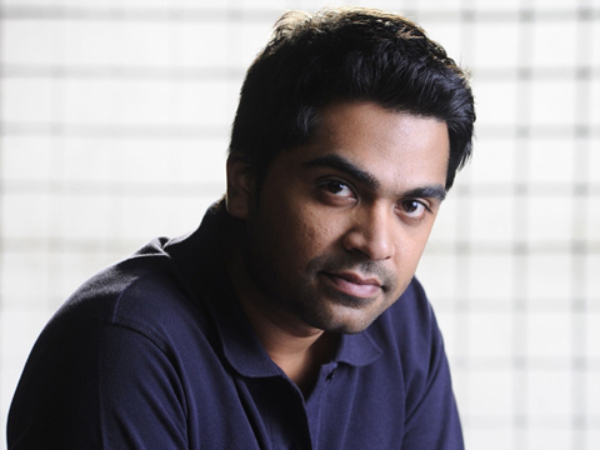 బాత్రూంలో డబ్బింగ్ చెప్పాడు