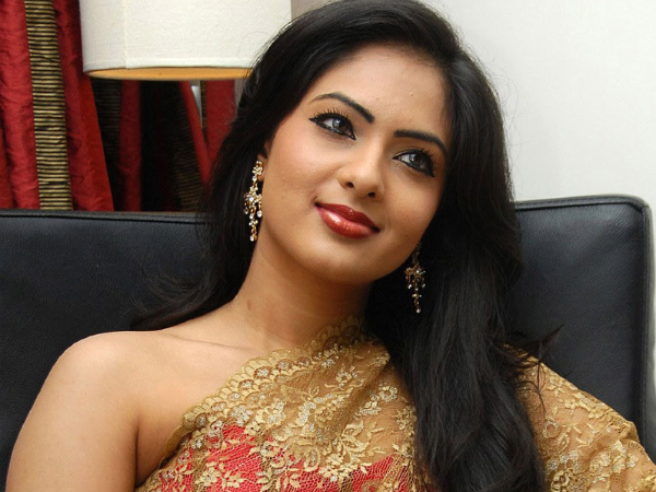 ఎన్నో డ్రీమ్స్ తో ఇక్కడికి వస్తాం