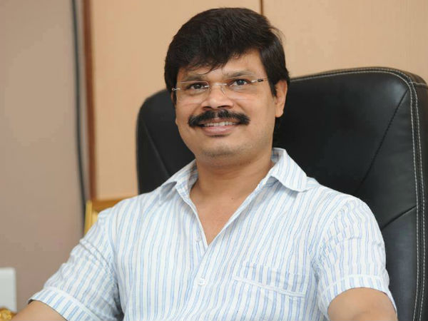 బోయపాటి శ్రీనుకు రెడ్ మార్క్