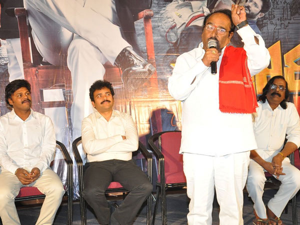 రైతులు బ్రతకాలి అనే సందేశంతో