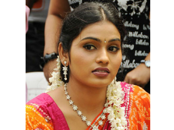 ప్రియుడితో కలిసి