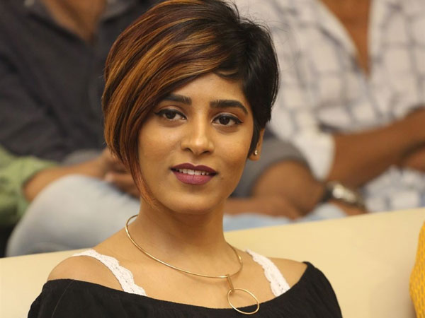 12 డేస్ కమిటైతే ప్లాట్, కారు, 10 లక్షల క్యాష్ ఇస్తామన్నారు