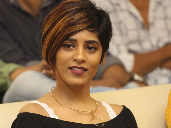 వెబ్సైట్లలో రకరకాలుగా