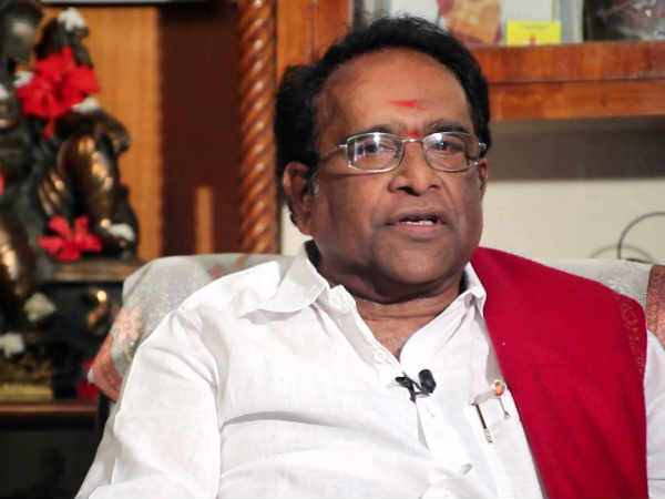 సైరా డైలాగ్ లీక్ చేసి పరుచూరి
