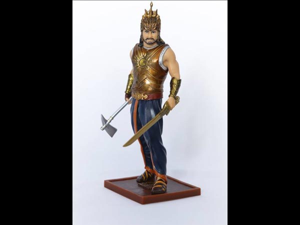 బాహుబలి బొమ్మలు కూడా