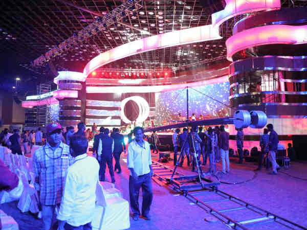 సంక్రాంతికి అజ్ఞాతవాసి కోడిపుంజు