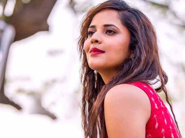 సోషల్ మీడియాలో అనసూయ హల్చల్