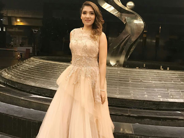 టీనా కెరీర్పై దృష్టి