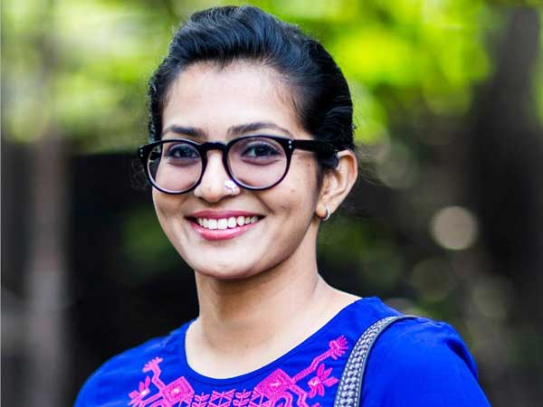 బూతులు తిట్టిన అభిమానులు