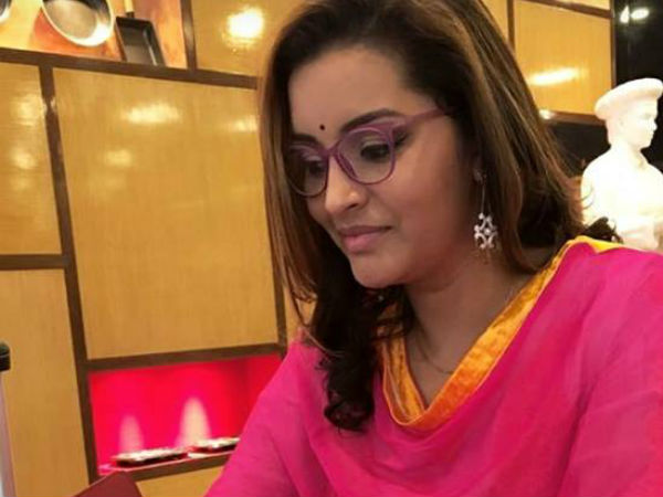 నిర్మాతగా, దర్శకురాలిగా ఫెయిల్యూర్