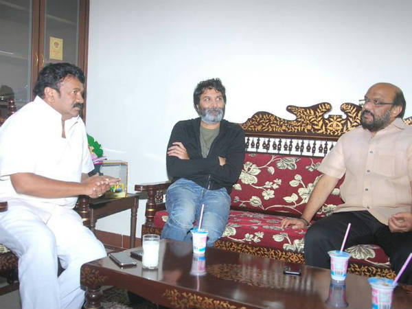 కేసీఆర్ కోసం 'స్పెషల్ షో'..: