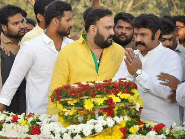 ఎన్టీఆర్ ఘాట్ వద్ద బాలయ్య