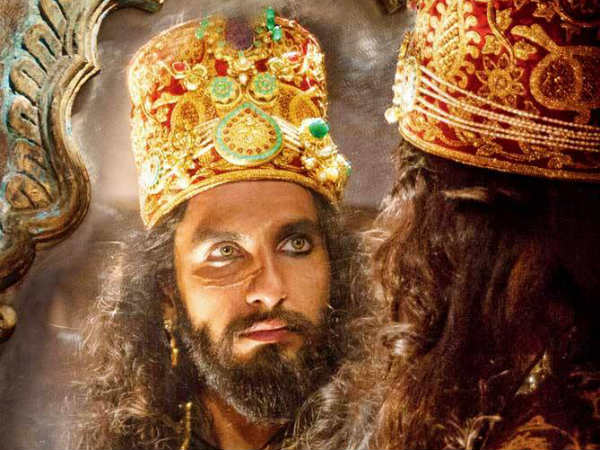 కోర్టు తీర్పును ధిక్కరిస్తూ