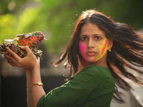 అందాల రాక్షసితో మాయ