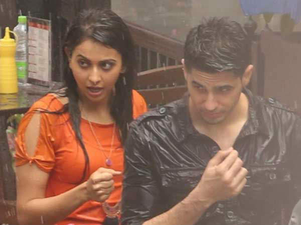 బాలీవుడ్ వేట మొదలు పెట్టింది